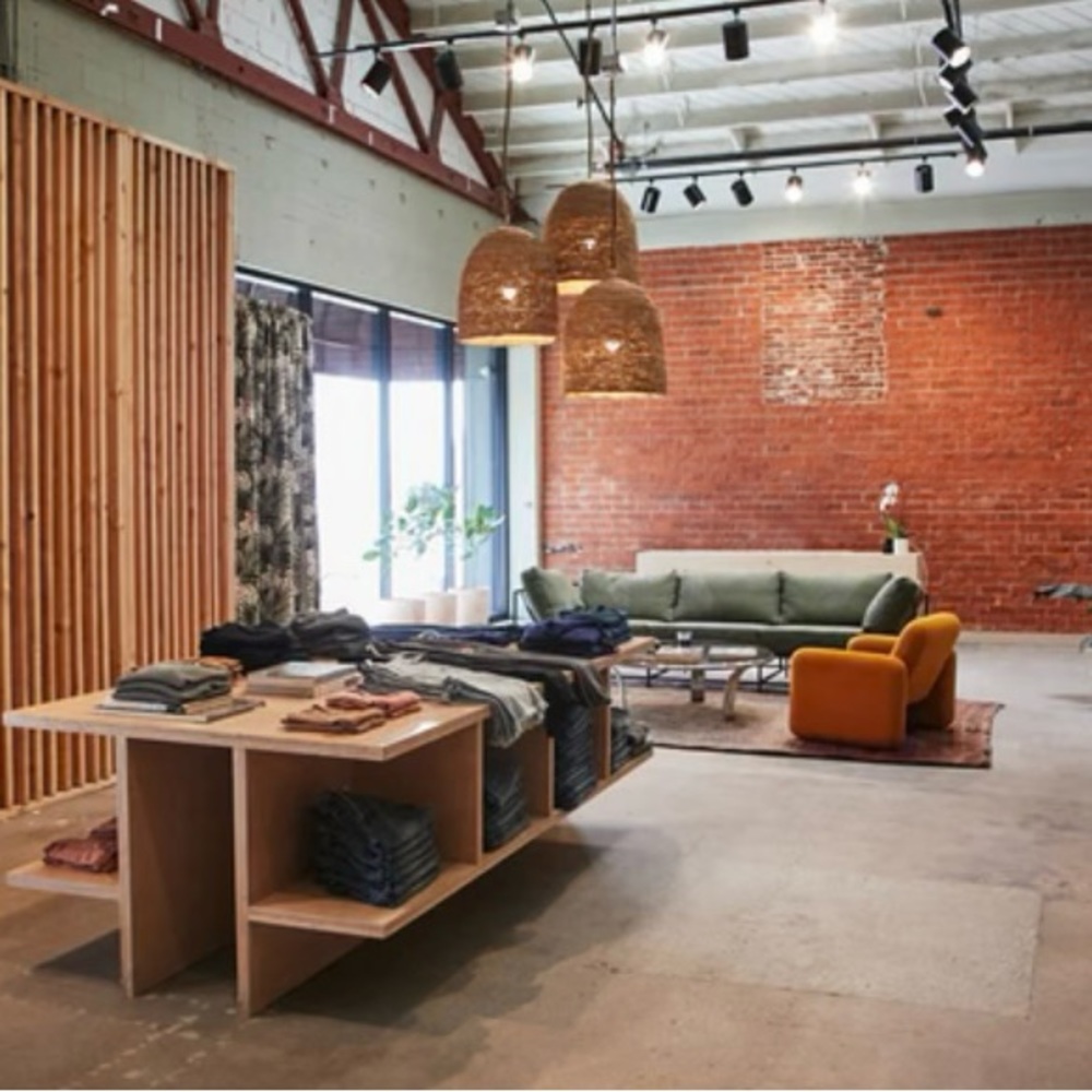 Meet your Posher, Dee